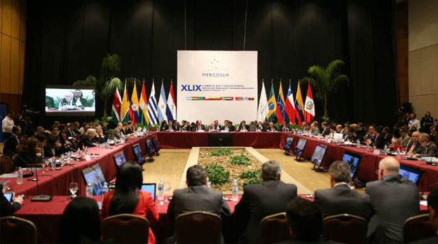 Uruguay: denuncia que Brasil intentó «comprar su voto» en el Mercosur