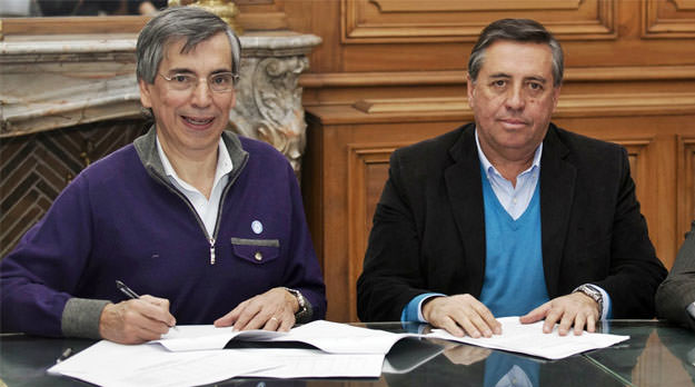 Cornejo quiere subir 35% la tarifa de agua