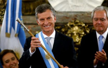 El hombre que todo lo es