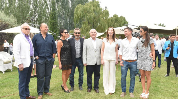 A propósito de la Vendimia “solidaria” de los Vila en Mendoza