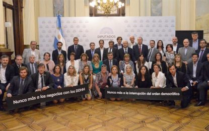 Las provocadoras fotos de Cambiemos por el Día de la Memoria