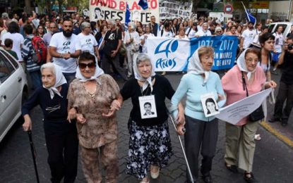 «No resignaremos lo que construimos en 41 años en las calles»