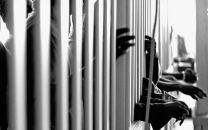 La muerte en el encierro