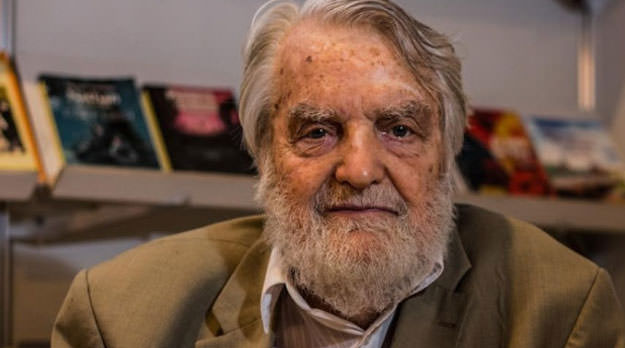 Osvaldo Bayer habla por la radio de Mendoza