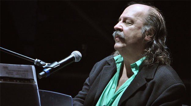 Litto Nebbia estará en la apertura de la Feria del Libro de Mendoza