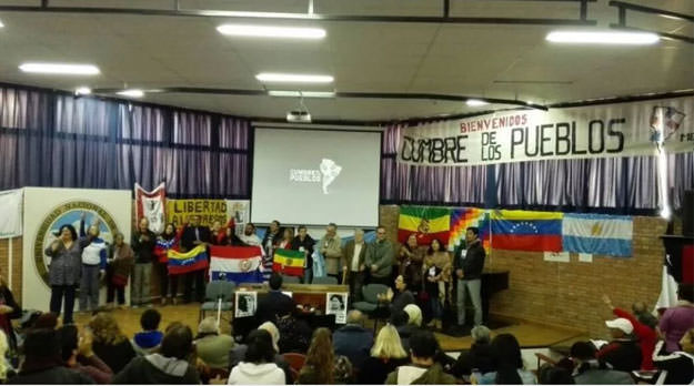 La «Contracumbre» pidió la libertad de Milagro Sala y apoyó a Maduro y CFK