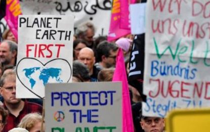 Cumbre Mundial en protestas contra dictadores incluyendo a Trump