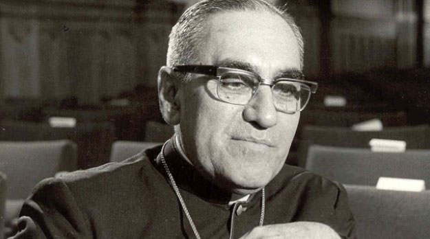 Monseñor Romero: cura de los pobres, víctima de los paramilitares