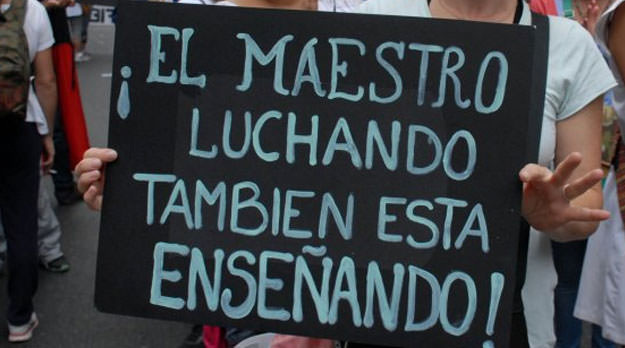 En toda época al frente la épica docente