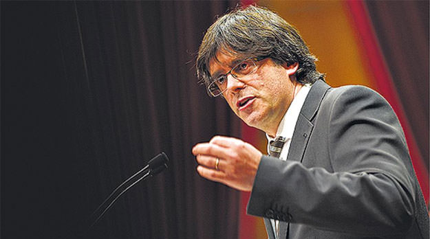 Cataluña: La respuesta de Puigdemont a la intervención de Rajoy