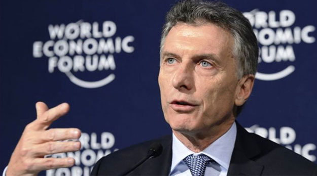 Sin retoques, Macri paseó su cipayismo por Europa