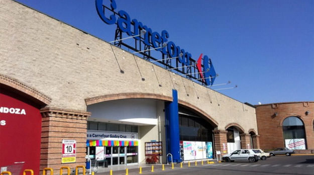 Carrefour: Peligran los puestos de trabajo de más de 400 mendocinos
