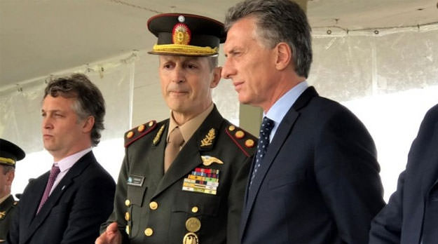 ¿Fuerzas armadas para qué? ¿Lo que mande el imperio?
