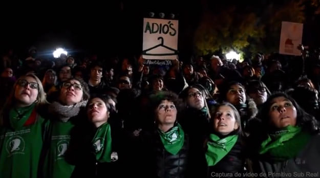 Legalización del aborto y control de natalidad o elección libre de mujeres