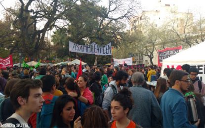 “La educación pública no se vende, se defiende”
