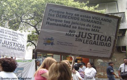 Los dinosaurios reclaman derechos humanos