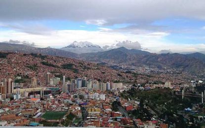 El Estado Plurinacional llega al cielo