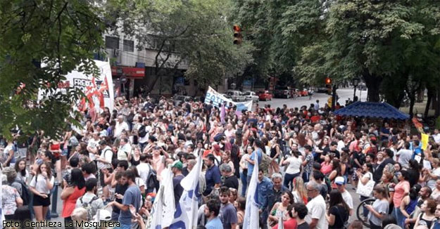 Quema el barro