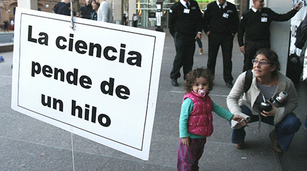 La ciencia argentina y la falacia de la escasez