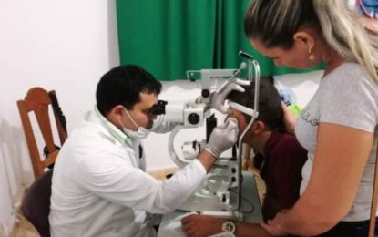 Extranjeros recuperan la visión en Bolivia gracias a Misión Milagro