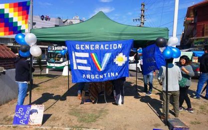 Florecen mil casas de campaña en Argentina en apoyo a Evo-Álvaro