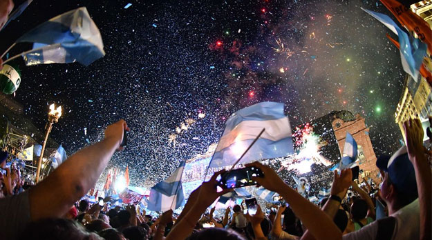 Y un día volvimos…