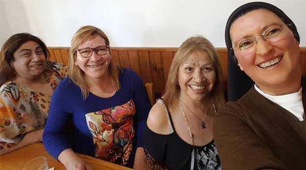 El Papa Francisco elogia iniciativa de monja argentina en la apertura de hospicio para transexuales