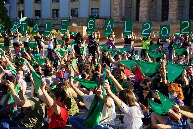 Pañuelazo en Mendoza por el aborto legal