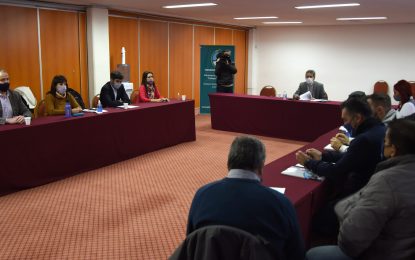 El gobierno de Mendoza convocó a los gremios estatales, pero se olvidó del SUTe