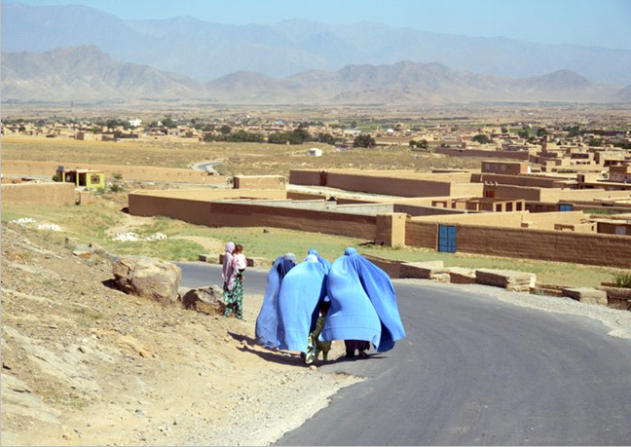Afganistán: carta de Nandini Archer a las feministas británicas»Dejen de utilizar a las niñas afganas para justificar bombardeos»