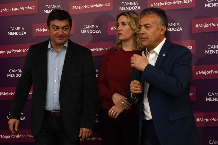 Cornejo fue increpado por los contratistas y sacó lo peor de sí