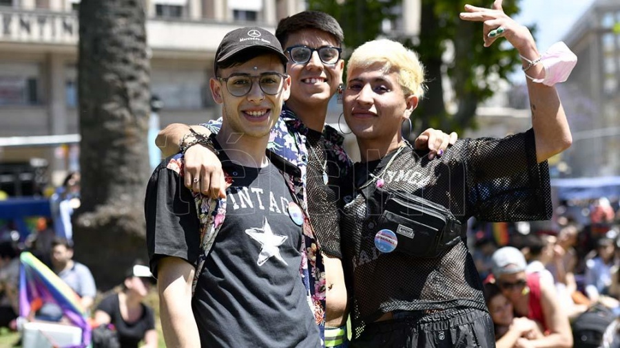 Una marea arcoiris marchó por el centro porteño en la 30° Marcha del Orgullo LGBTIQ+