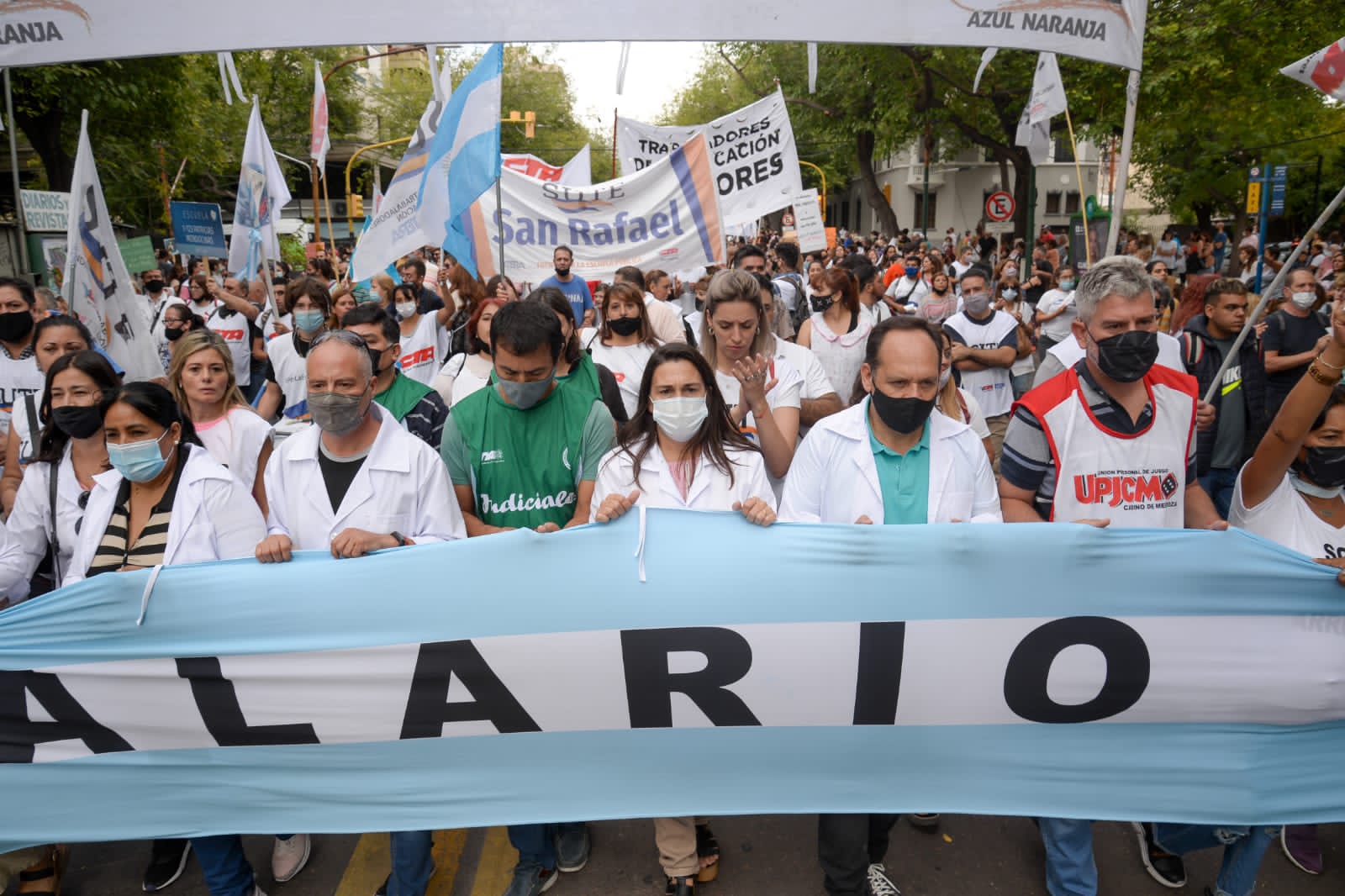 Trabajadores de la educación marcharon junto a otros sectores durante el Carrusel Vendimial
