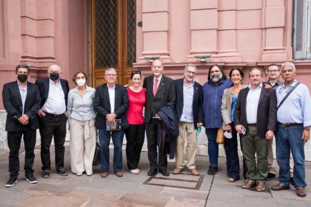 ¿Quién decide las necesidades y destinos de la educación superior en América Latina?